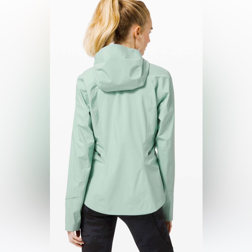 Lululemon Break A Trail Size 8